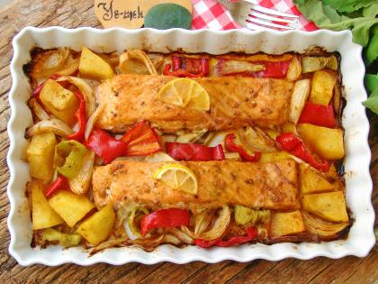 Fırında Sebzeli Somon