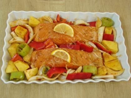 Fırında Sebzeli Somon