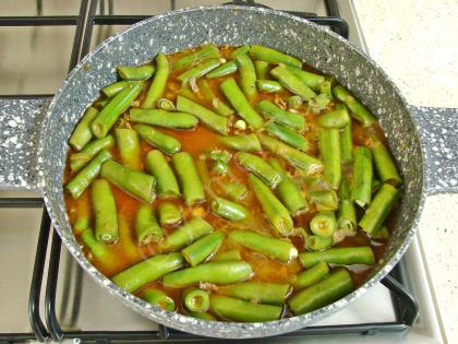 Kıymalı Taze Bakla Yemeği