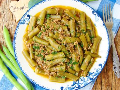 Kıymalı Taze Bakla Yemeği