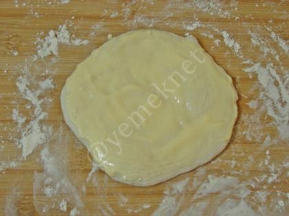 Hazır Ekmek Hamurundan Tırnak Pide