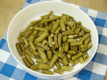 Taze Bakla Salatası