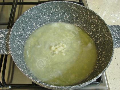 Domatesli Fesleğenli Makarna