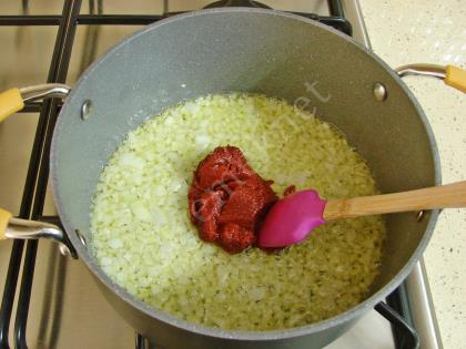 Salçalı Semizotu Çorbası