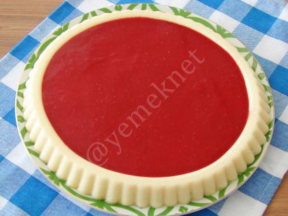 Frambuazlı İrmik Tatlısı