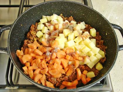 Kıymalı Garnitür Yemeği