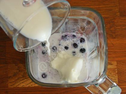 Yaban Mersinli Milkshake