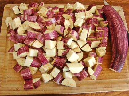 Mor Patlıcan Yemeği