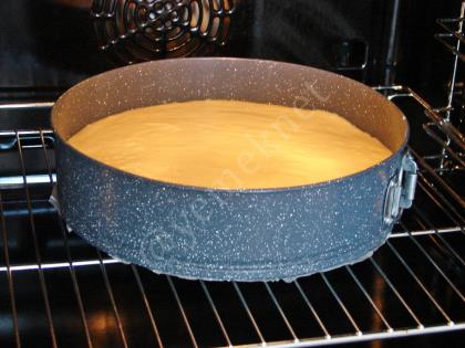 Erikli Ters Yüz Kek