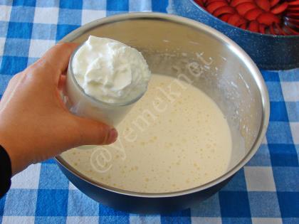 Erikli Ters Yüz Kek