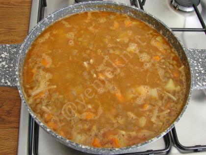 Erişteli Yeşil Mercimek Yemeği