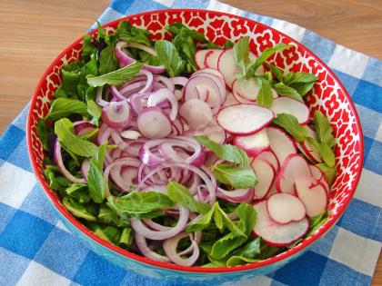 Soğanlı Roka Salatası