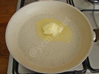 Tavada Şeftali Tatlısı