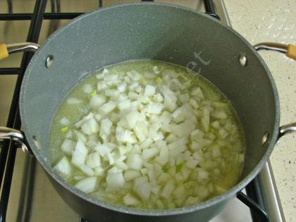 Sade Mercimek Çorbası