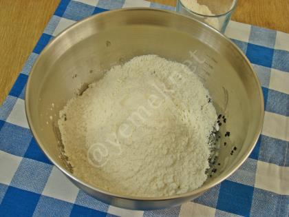 Çörek Otlu Mini Kurabiye