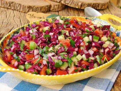 Mor Lahanalı Kaşık Salatası