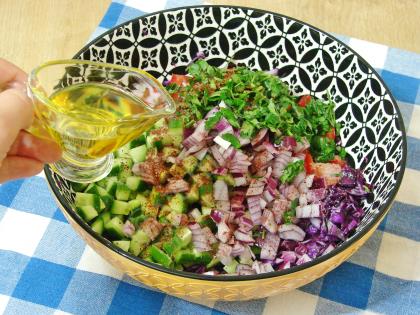 Mor Lahanalı Kaşık Salatası