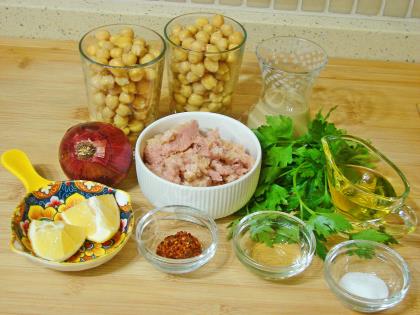 Nohutlu Ton Balığı Salatası