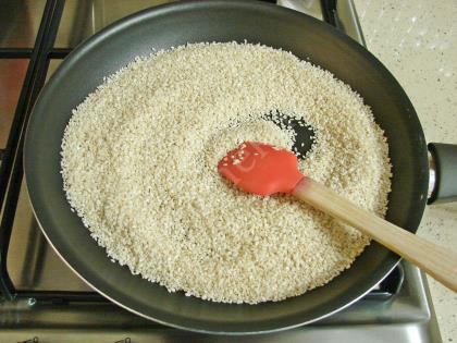 Susamlı Pastane Tuzlusu