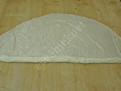 Peynirli Kol Böreği