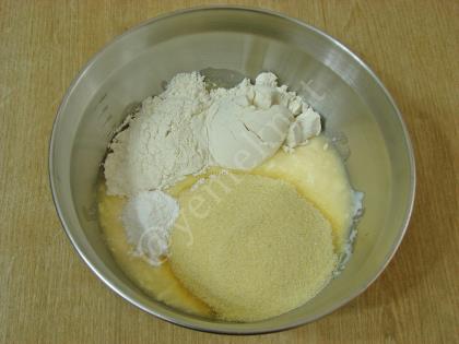 Ceviz Dolgulu İrmik Tatlısı