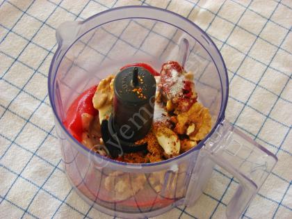 Cevizli Köz Biber Mezesi