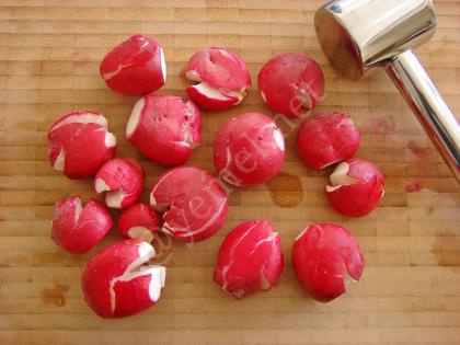 Çatlak Turp Salatası