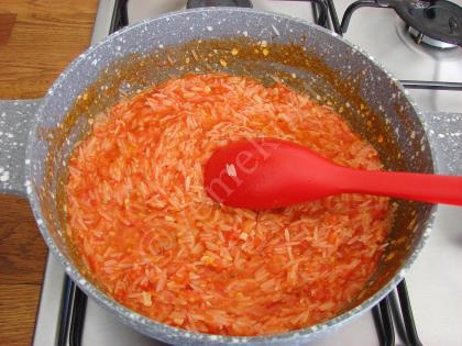 Domatesli Pilav