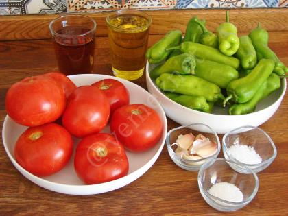 Domatesli Yağlı Biber Turşusu