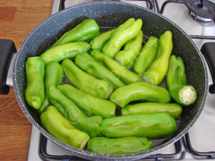 Domatesli Yağlı Biber Turşusu