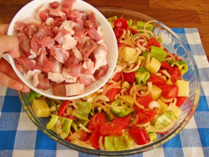 Fırında Sebzeli Et Yemeği