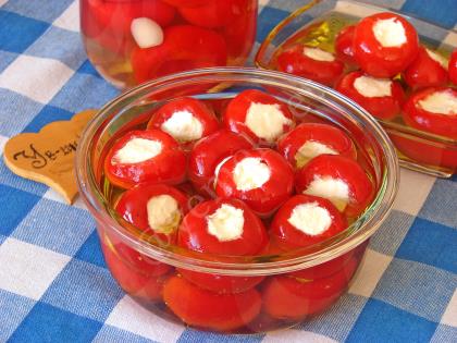 Peynir Dolgulu Kiraz Biberi Turşusu