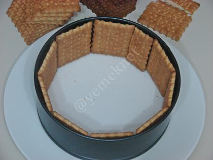 Kolay Bisküvili Pasta