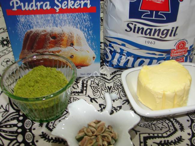 Fıstıklı Yeşil Kurabiye - Yapılışı (1/18) 