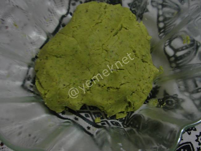 Fıstıklı Yeşil Kurabiye - Yapılışı (11/18) 