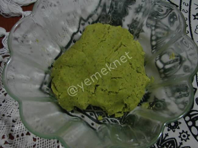 Fıstıklı Yeşil Kurabiye - Yapılışı (12/18) 