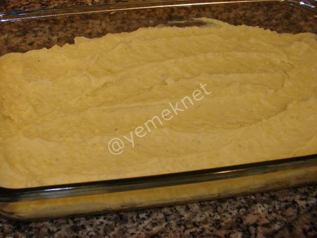 Patates Püreli Ispanaklı Graten - Yapılışı (4/12) 