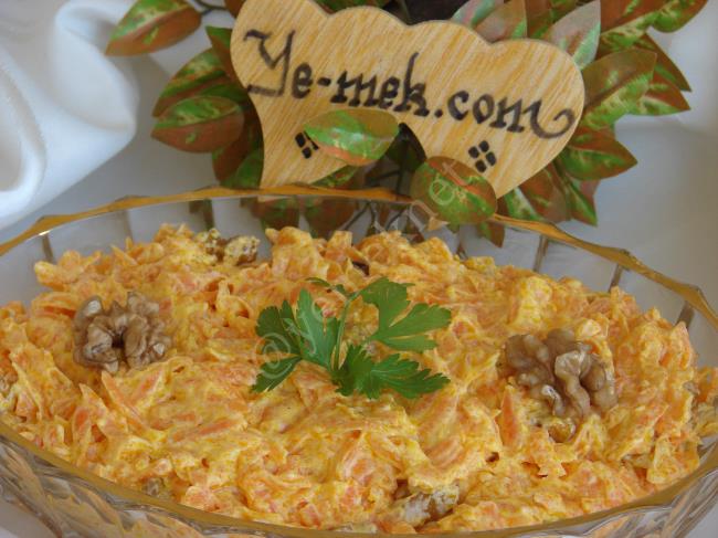 Cevizli Yoğurtlu Havuç Salatası - Yapılışı (10/12) 