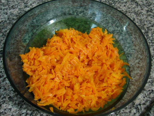 Cevizli Yoğurtlu Havuç Salatası - Yapılışı (4/12) 