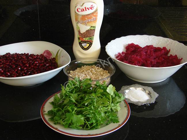 Narlı Pancar Salatası - Yapılışı (1/16) 