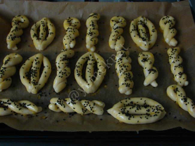 Çörek Otlu Mahlepli Kurabiye (Tuzlu) Nasıl Yapılır? (12/16) Resimli