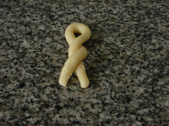 Çörek Otlu Mahlepli Kurabiye (Tuzlu) - Yapılışı (7/16) 