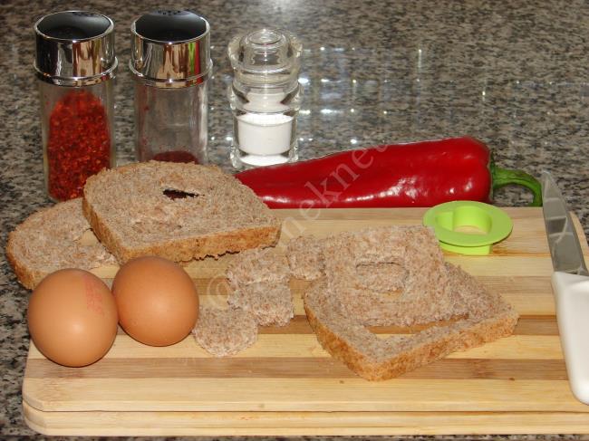 Ekmek İçi Yağda Yumurta - Yapılışı (1/12) 