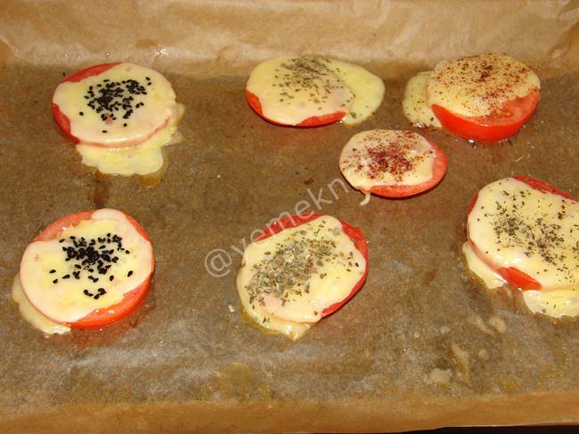 Fırında Kaşarlı Domates - Yapılışı (5/8) 