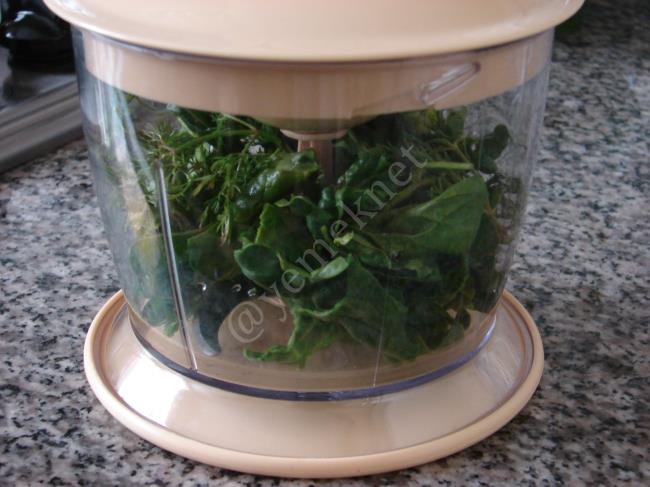 Ispanaklı Yeşil Krep - Yapılışı (7/16) 