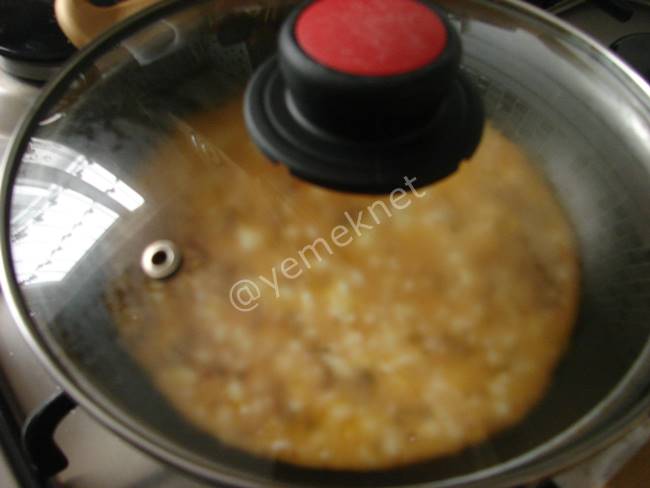 İtalyan Omlet (Dolmalık Biberli, Mantarlı ve Çörek Otlu) - Yapılışı (10/20) 