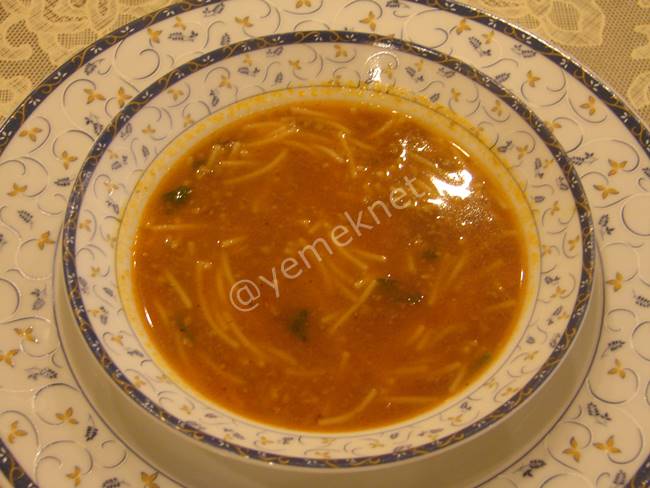 Kıymalı Tel Şehriye Çorbası - Yapılışı (10/12) 