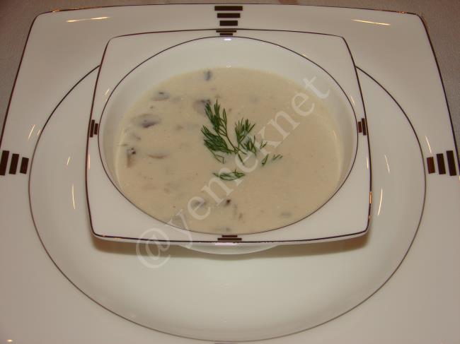 Kremalı Mantar Çorbası - Yapılışı (9/12) 