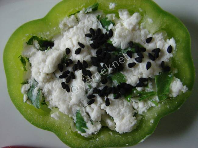 Peynirli Biber Dilimleri - Yapılışı (5/8) 