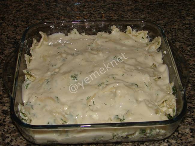 Peynirli Fırında Makarna - Yapılışı (8/12) 